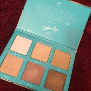 Morphe x Bretman Rock highlighter pallette